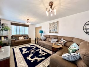 Living Room- click for photo gallery